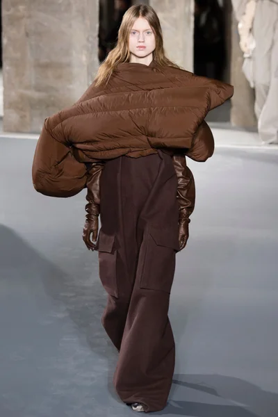 Look 38
